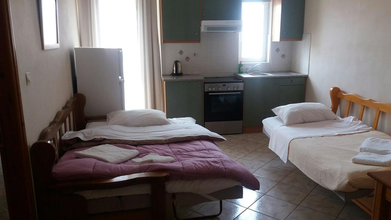 Hanna'S Apartments Paleóchora Extérieur photo